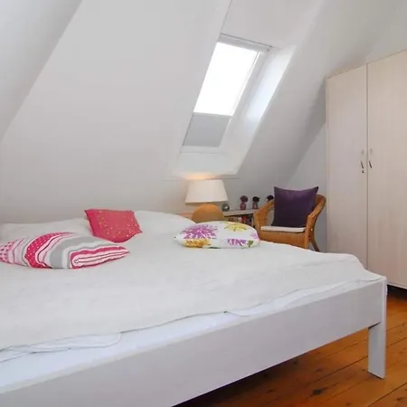 Holiday home Terpstich 124